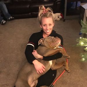 Meet your Posher, Caitlin